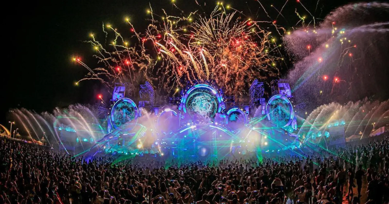 Awesome music festival in Bangkok, Thailand, with stunning fireworks.