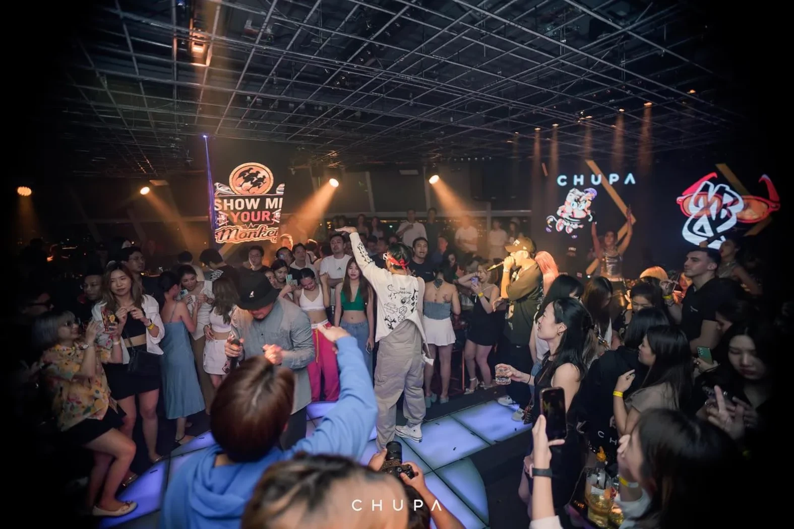 Big party with singers at the Chupa Bangkok club