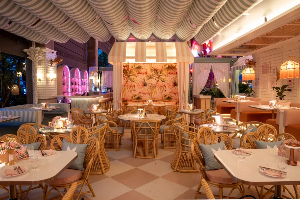 mami rose photo restaurant interior tables