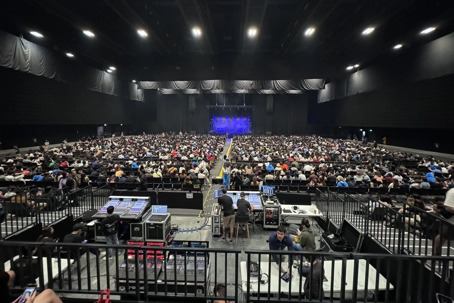 yes em sphere uob live
